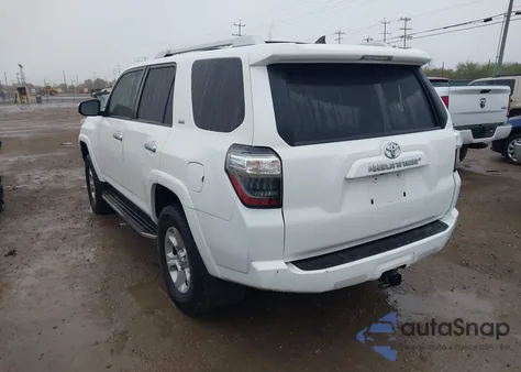 2015 Toyota 4Runner Sr5 z USA, uszkodzony, nr VIN JTEZU5JR7F5088087
